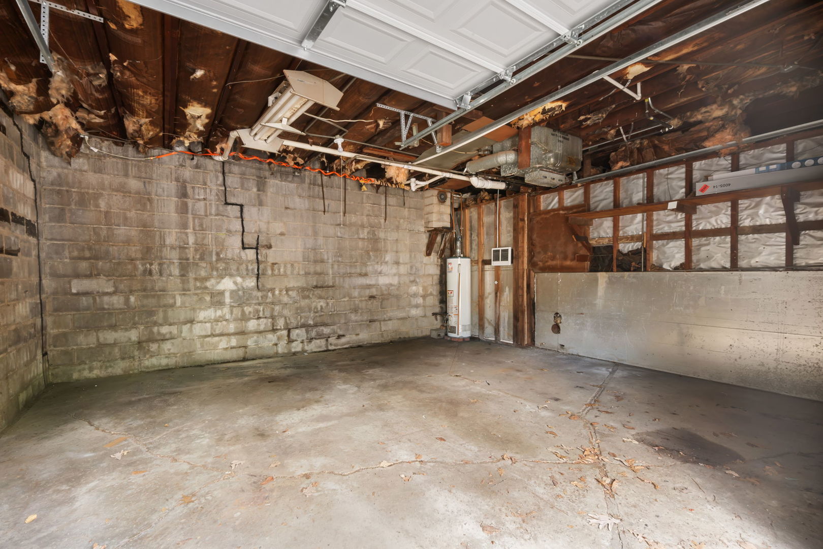 100 W 19th Street Property Photo 16