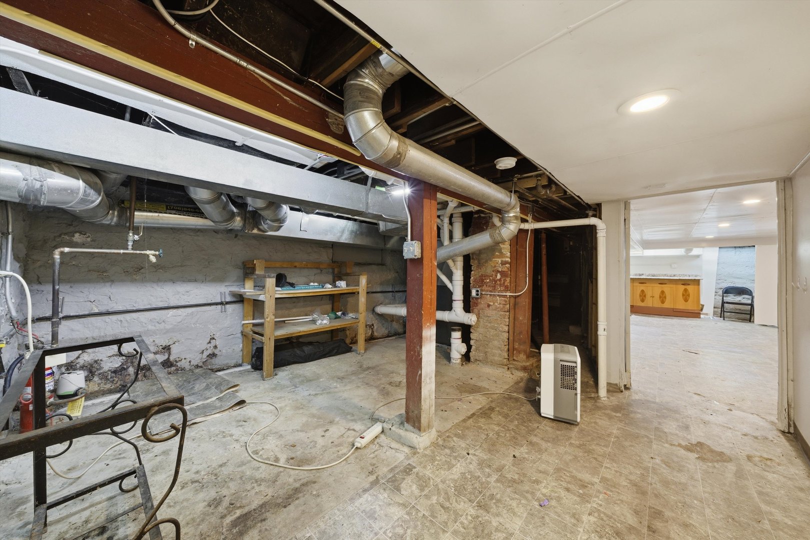 1308 Vincennes Avenue Property Photo 37