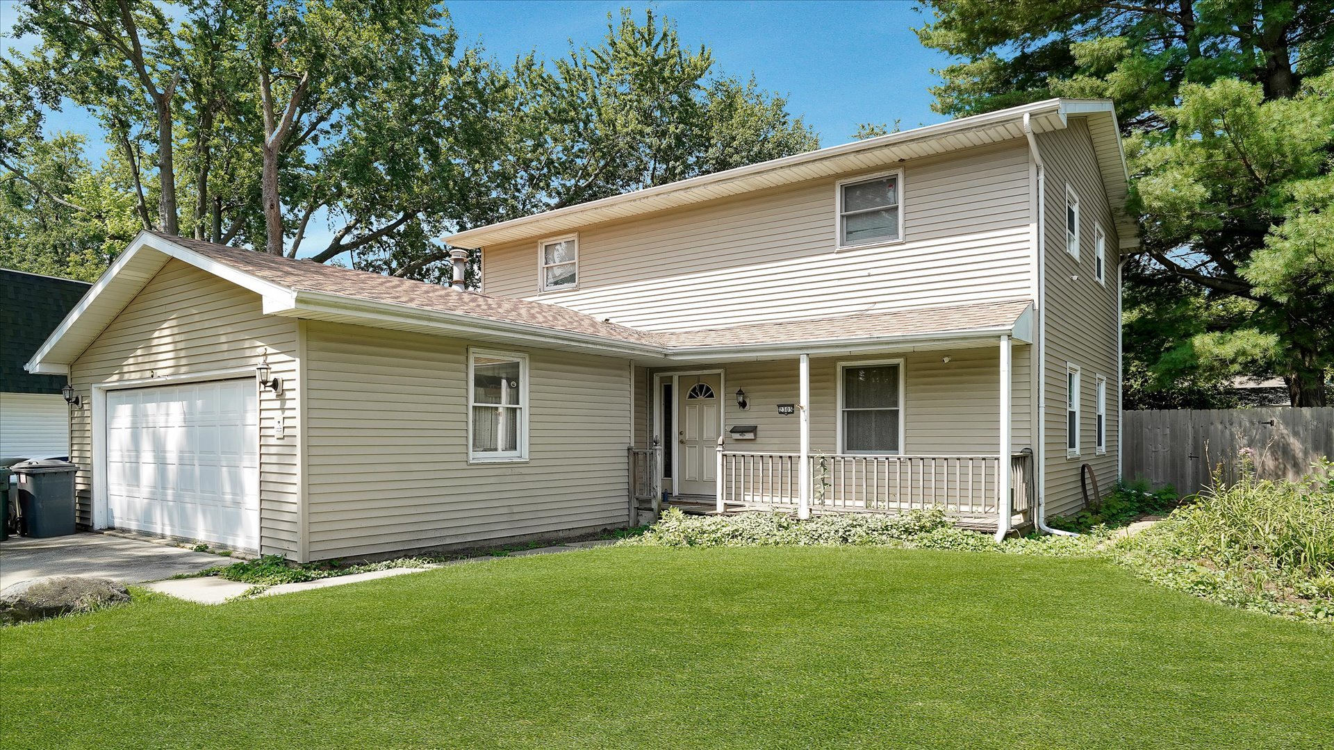 2305 Whitson Circle Property Photo 1