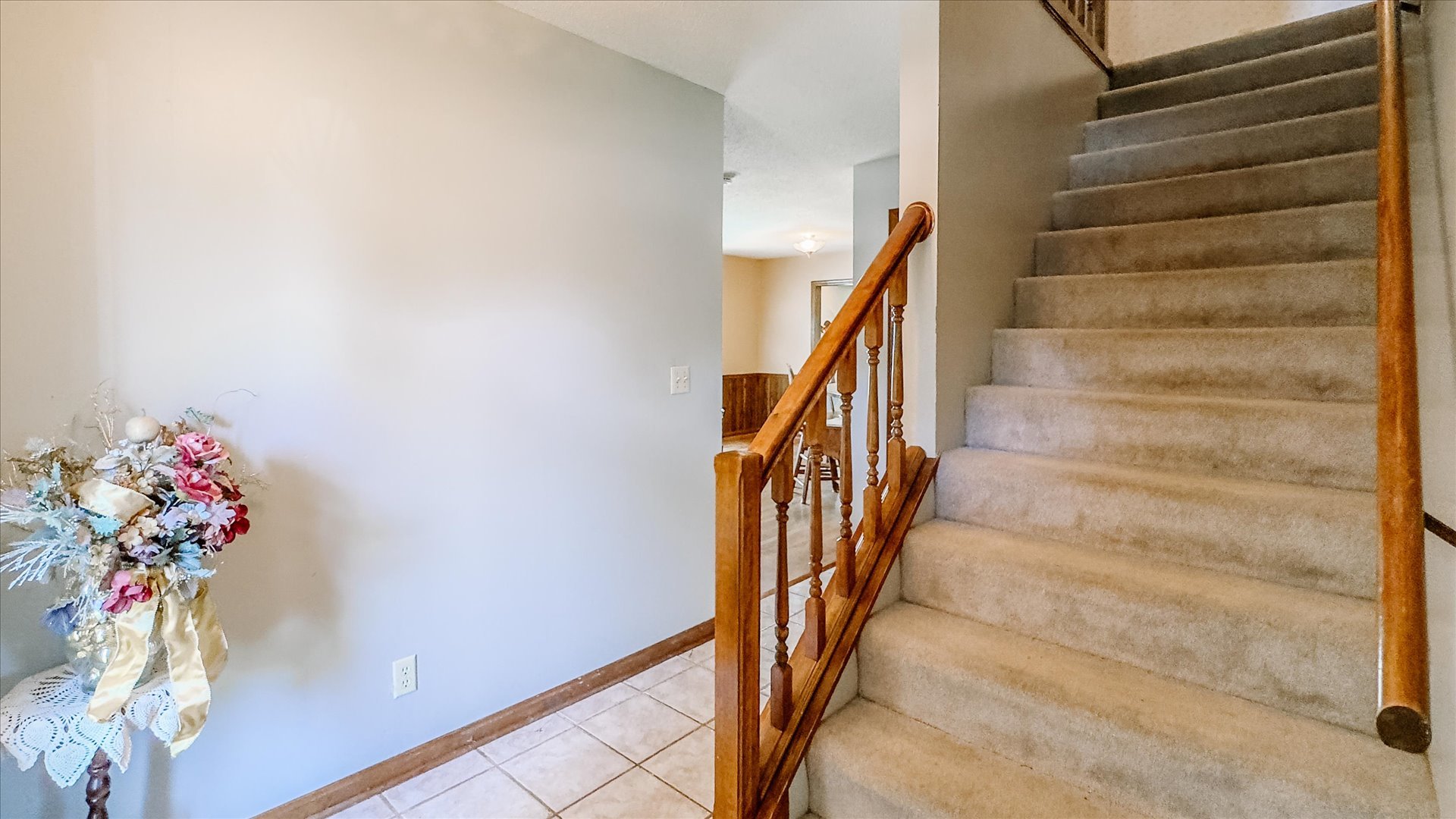 2305 Whitson Circle Property Photo 4