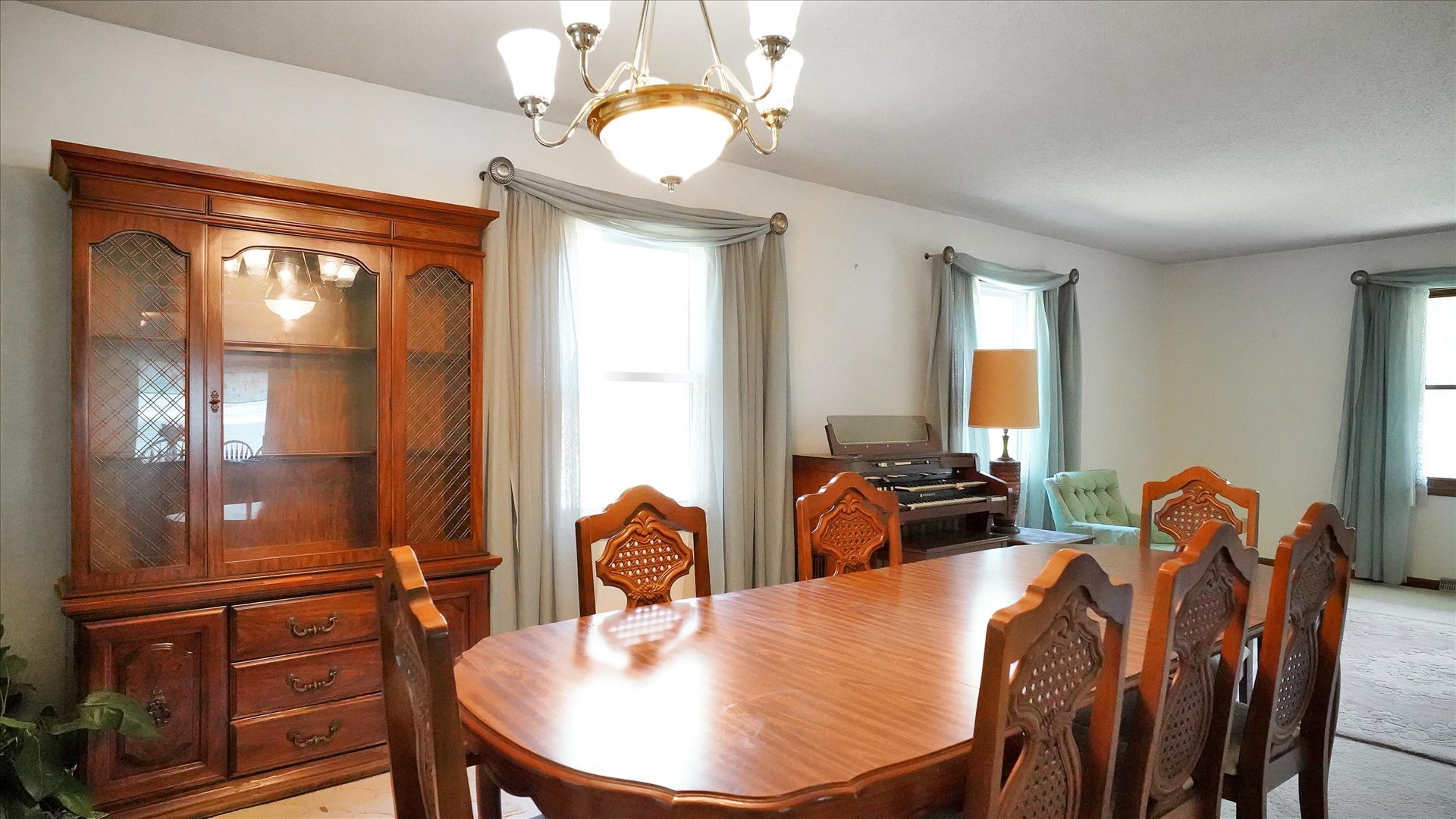 2305 Whitson Circle Property Photo 12
