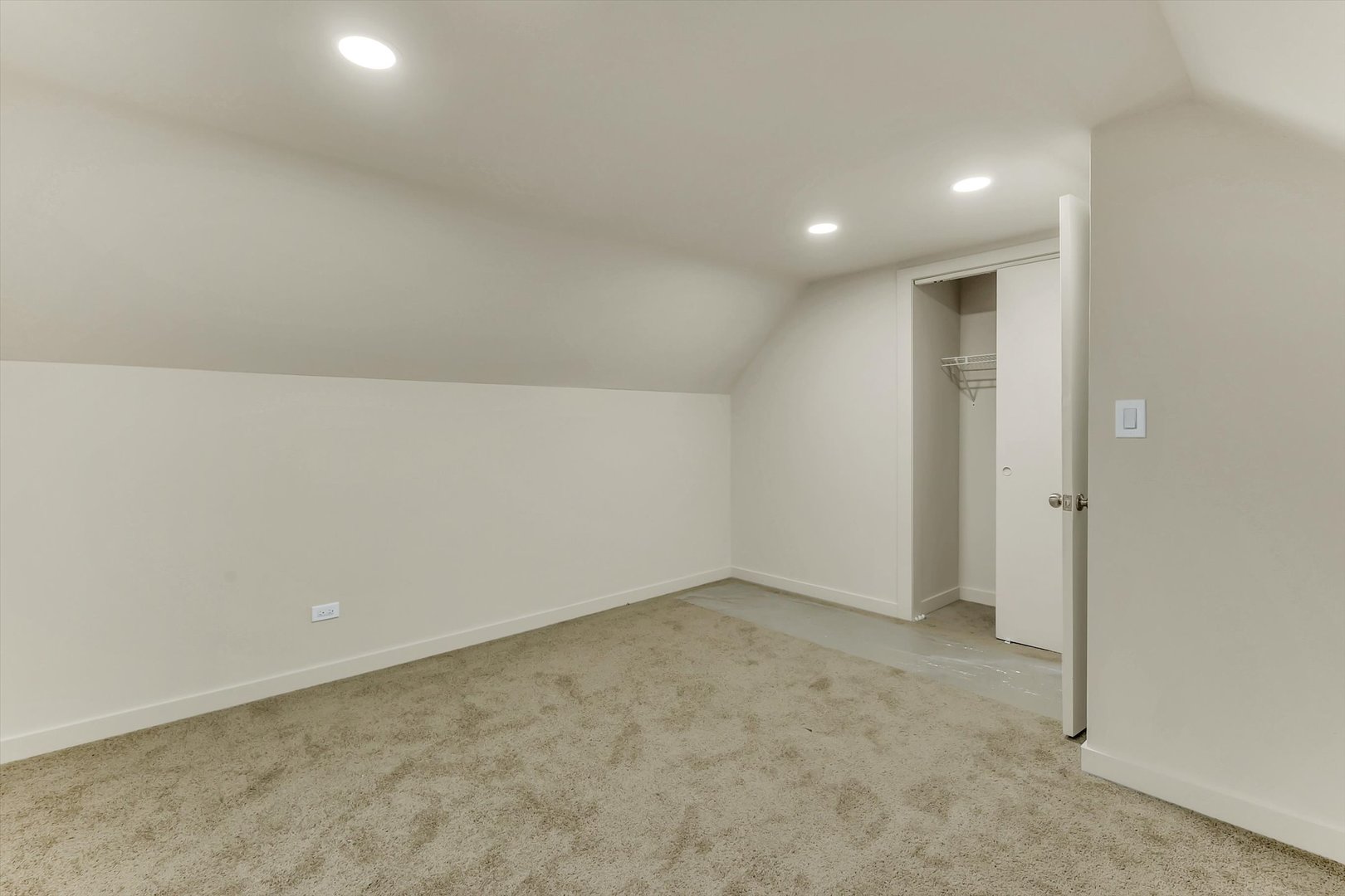 8852 S Wallace Street Property Photo 22