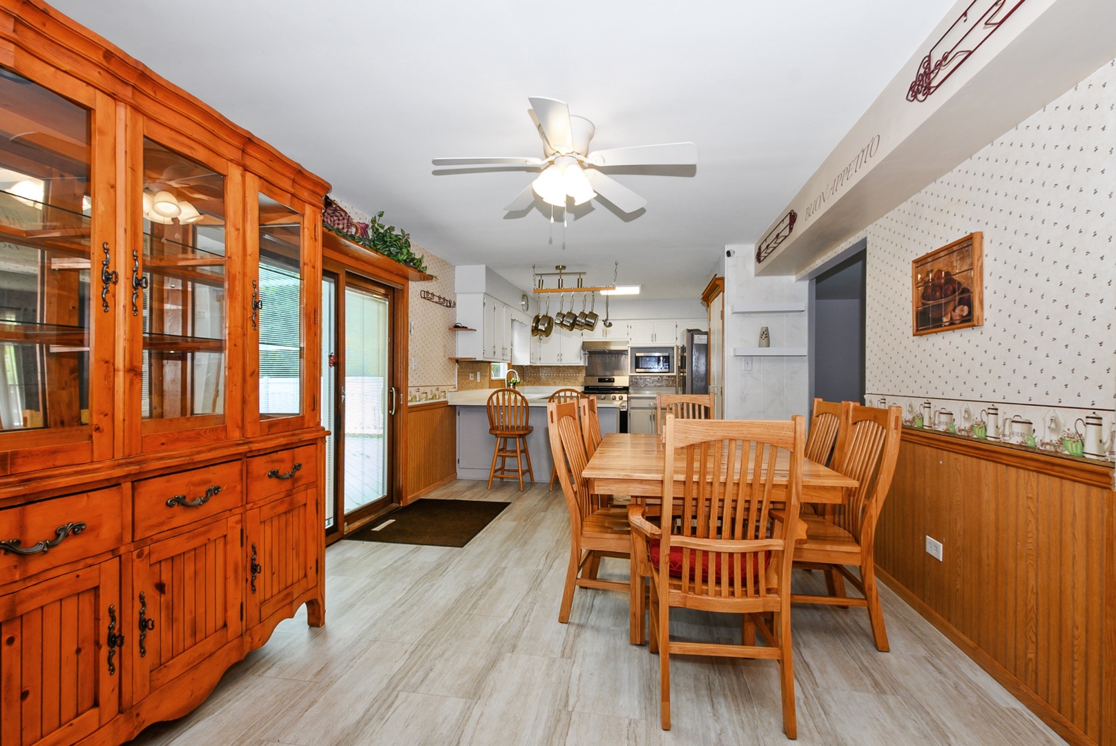 24806 S Potawatomie Trail Property Photo 4