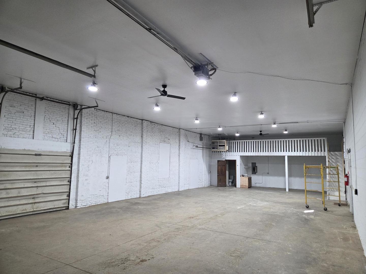 542 Washington Street B Property Photo 2