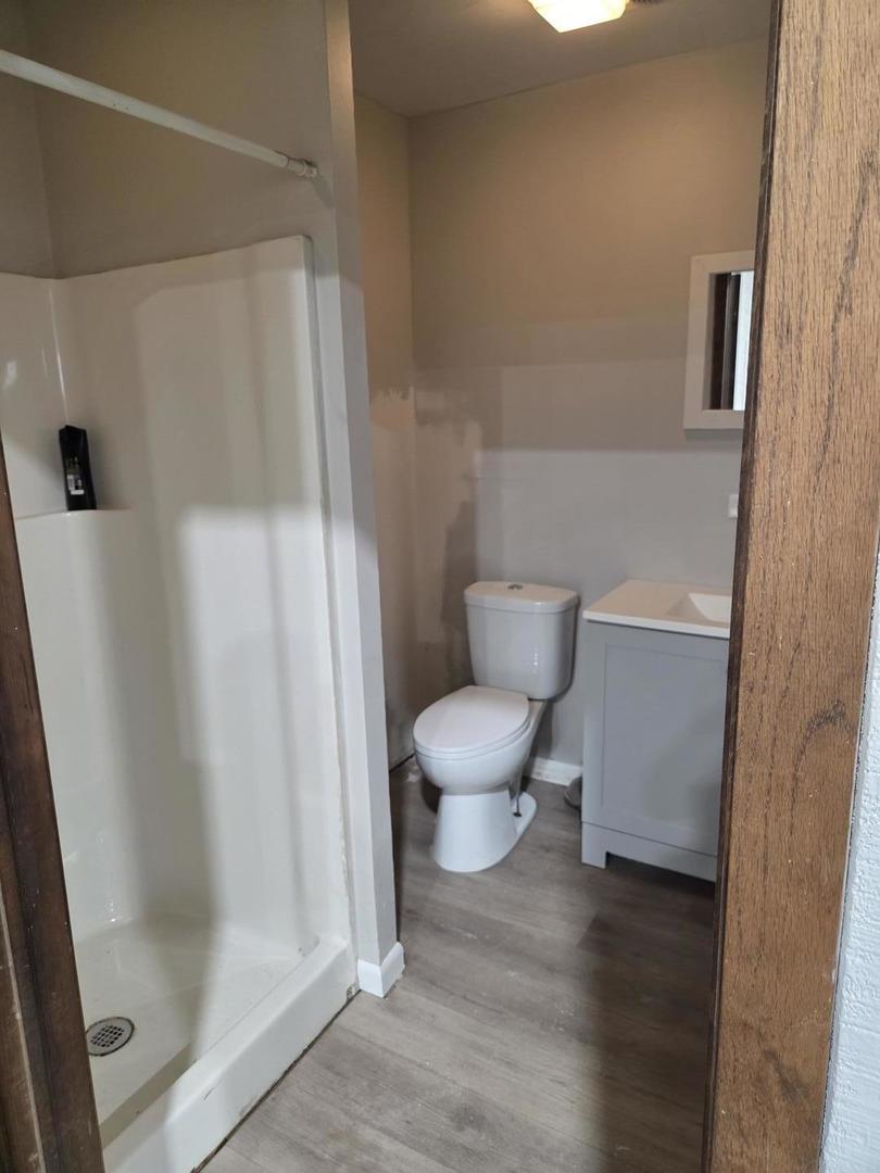 542 Washington Street B Property Photo 5