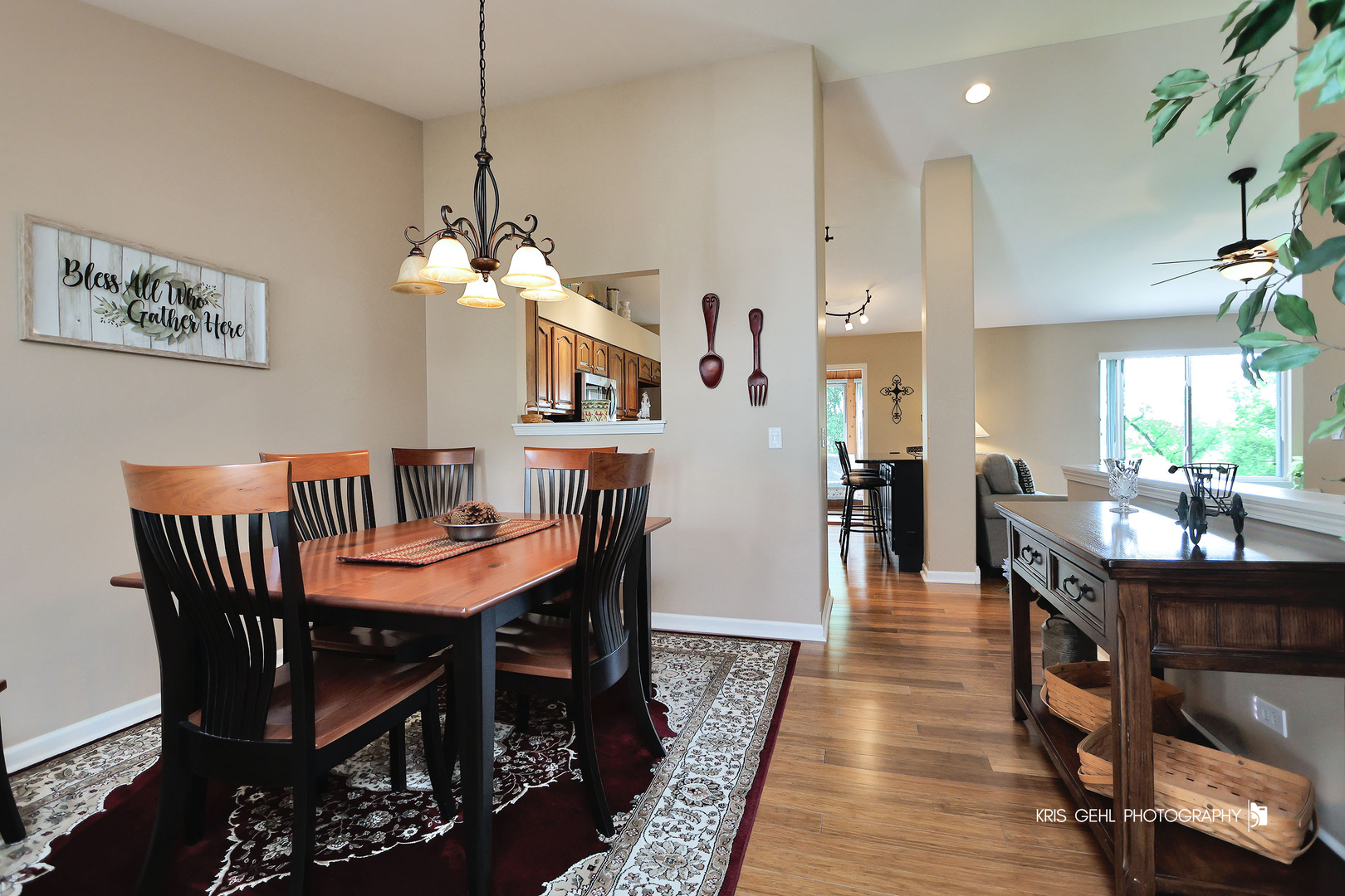 6430 Ginos Way Property Photo 4