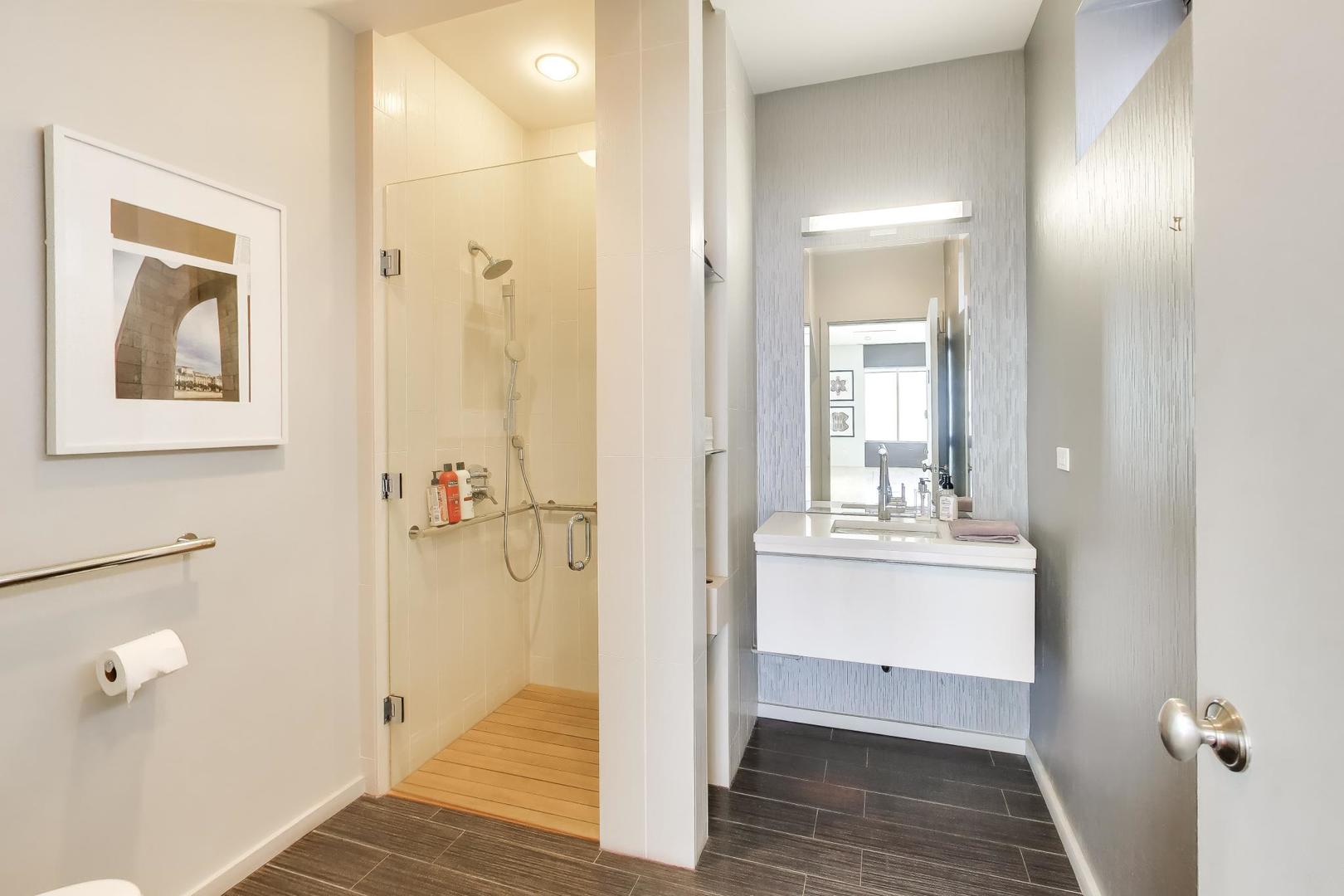 614 N Ashland Avenue Property Photo 15