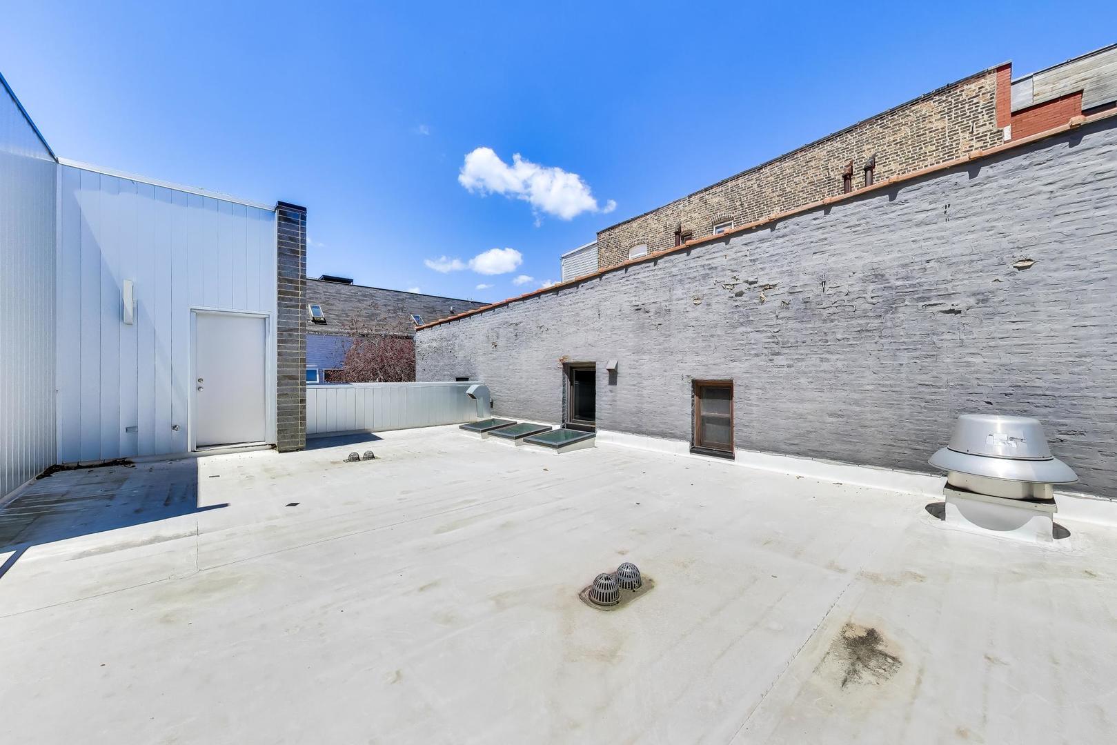 614 N Ashland Avenue Property Photo 17