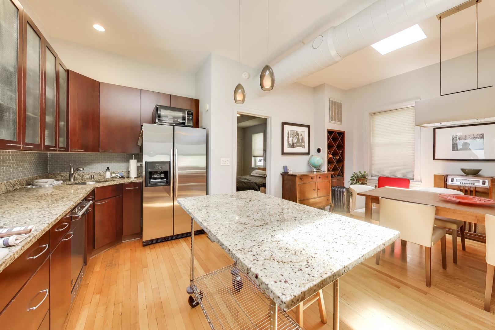 614 N Ashland Avenue Property Photo 25