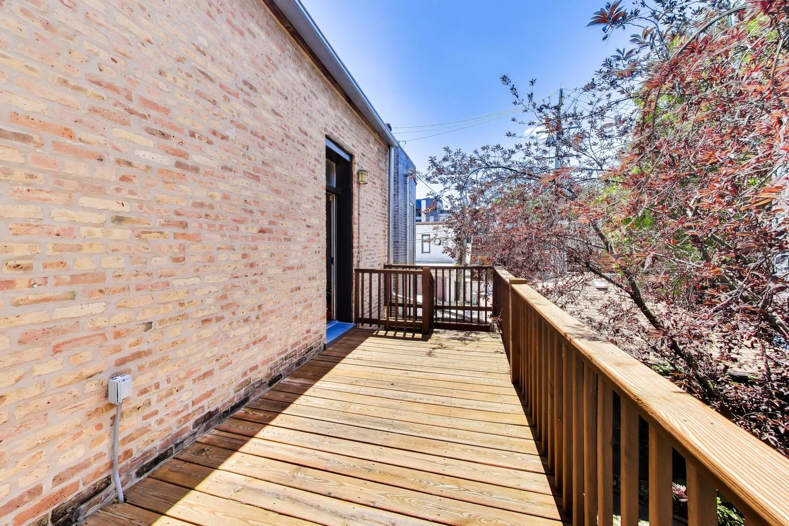 614 N Ashland Avenue Property Photo 32