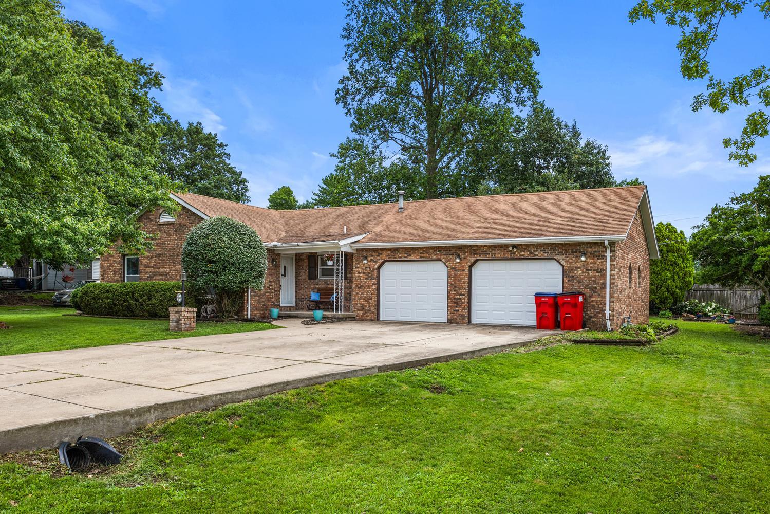 108 N Turner Drive Property Photo 3