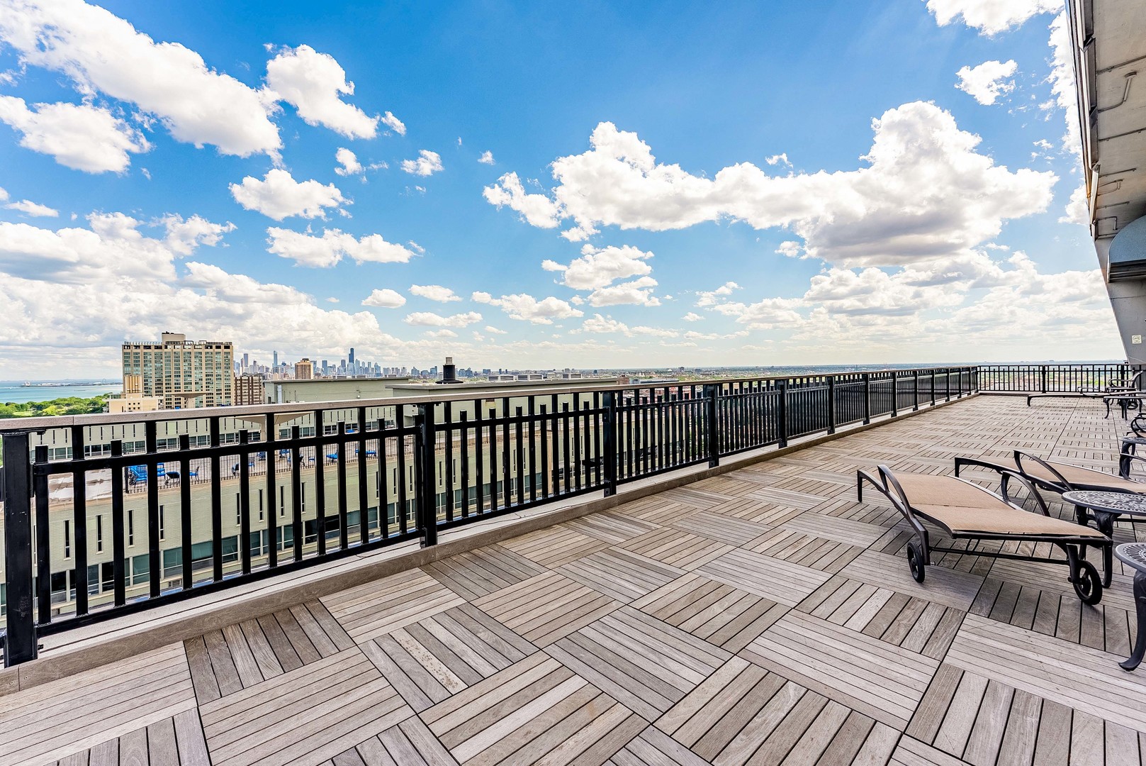 3600 N Lake Shore Drive 907 Property Photo 4
