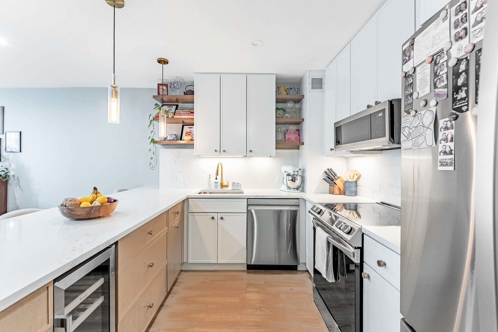 3600 N Lake Shore Drive 907 Property Photo 10