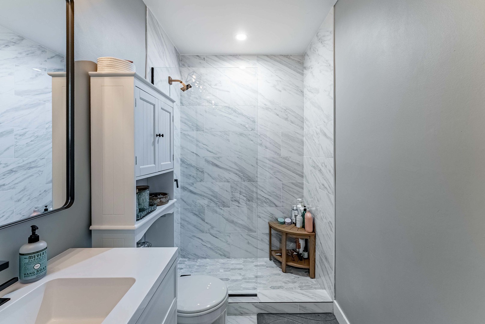 3600 N Lake Shore Drive 907 Property Photo 16