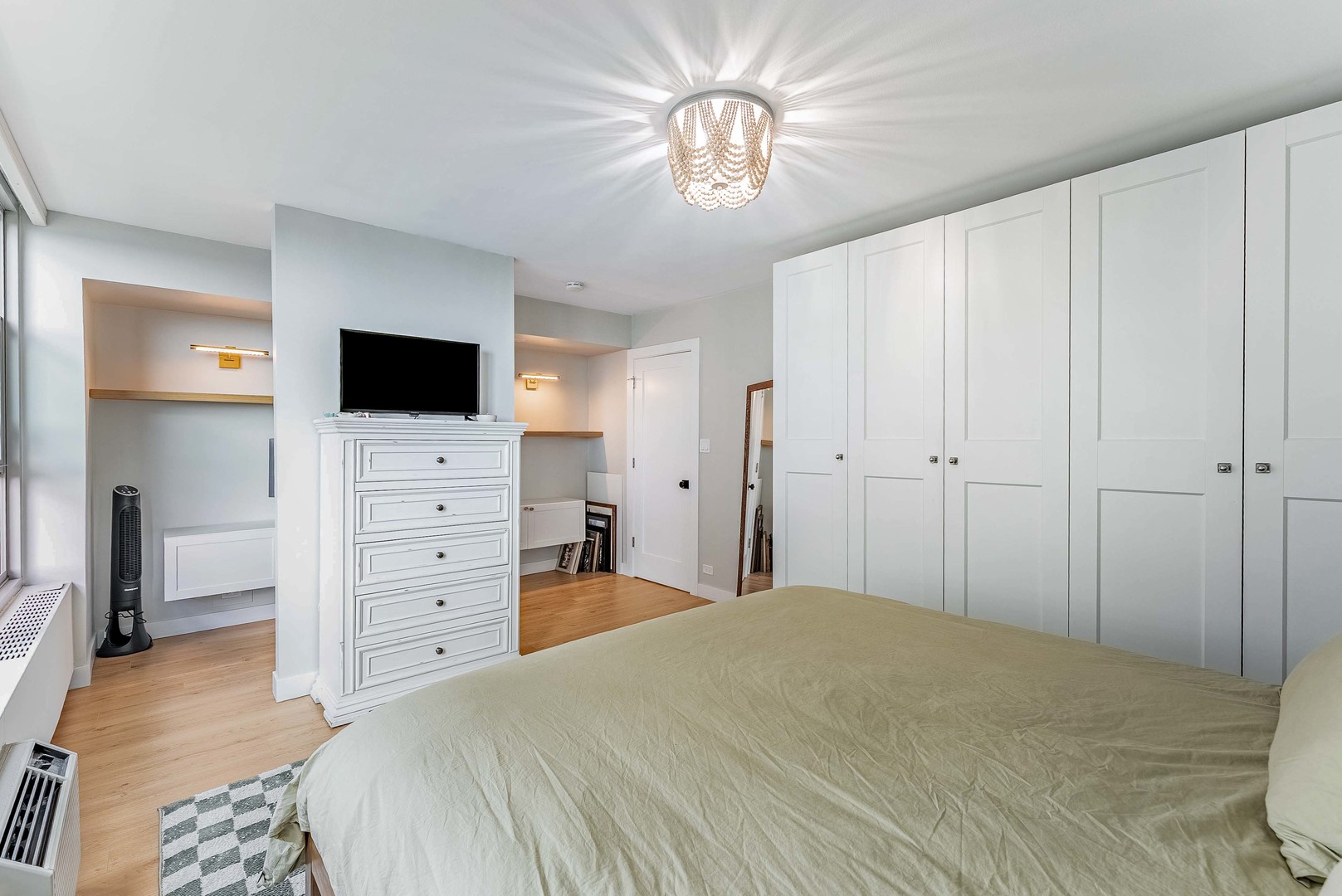3600 N Lake Shore Drive 907 Property Photo 18