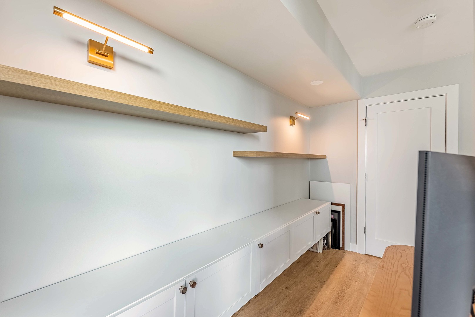 3600 N Lake Shore Drive 907 Property Photo 19