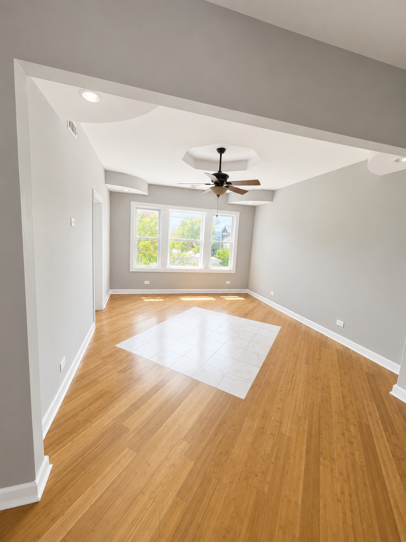 1922 W 47th Street 2 Property Photo 2
