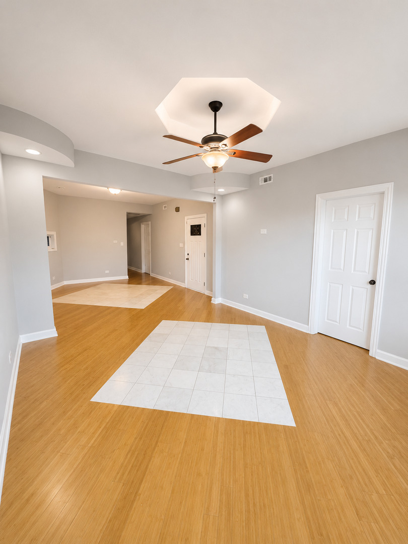 1922 W 47th Street 2 Property Photo 6