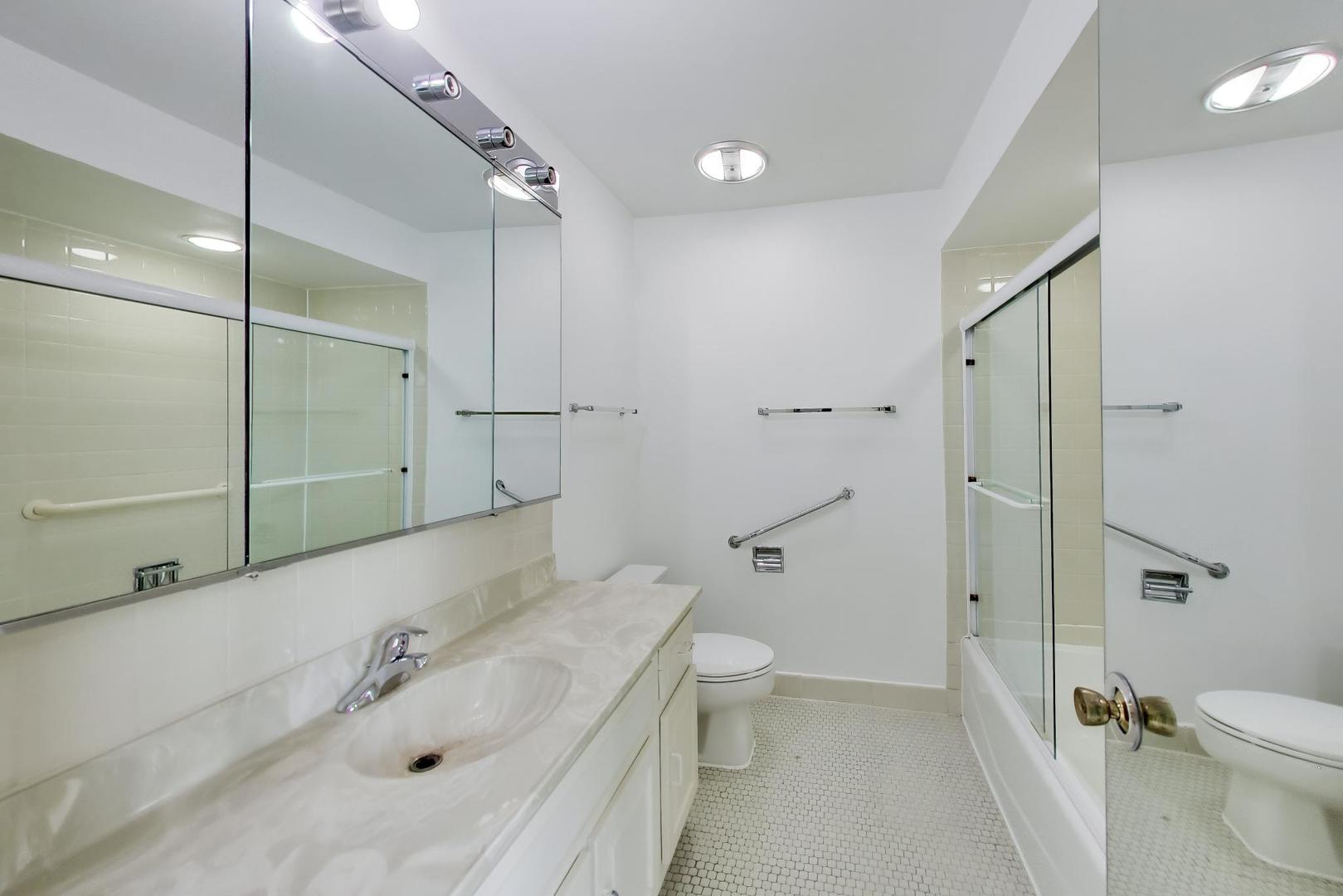 8600 Waukegan Road 307 Property Photo 27