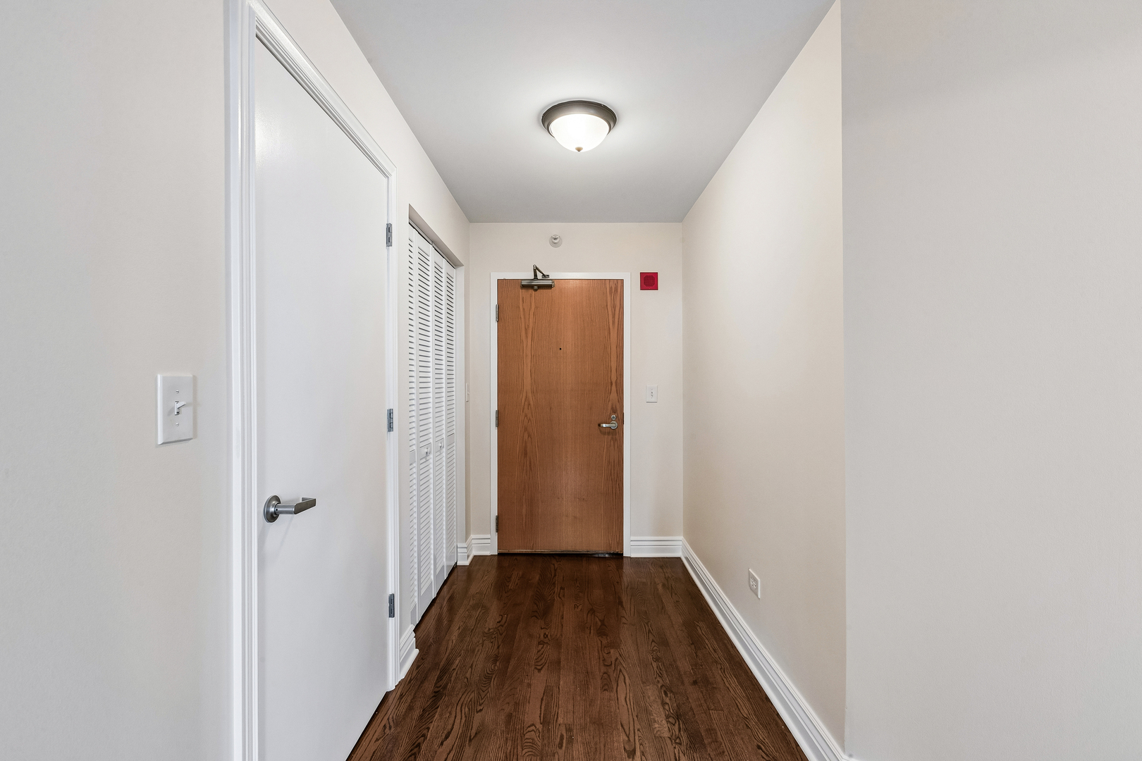 1717 S Prairie Avenue 2206 Property Photo 7
