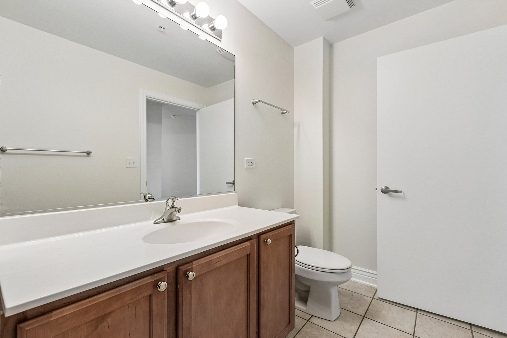 1717 S Prairie Avenue 2206 Property Photo 23