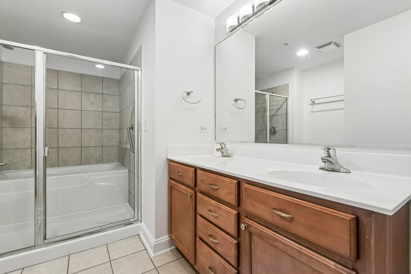 1717 S Prairie Avenue 2206 Property Photo 28