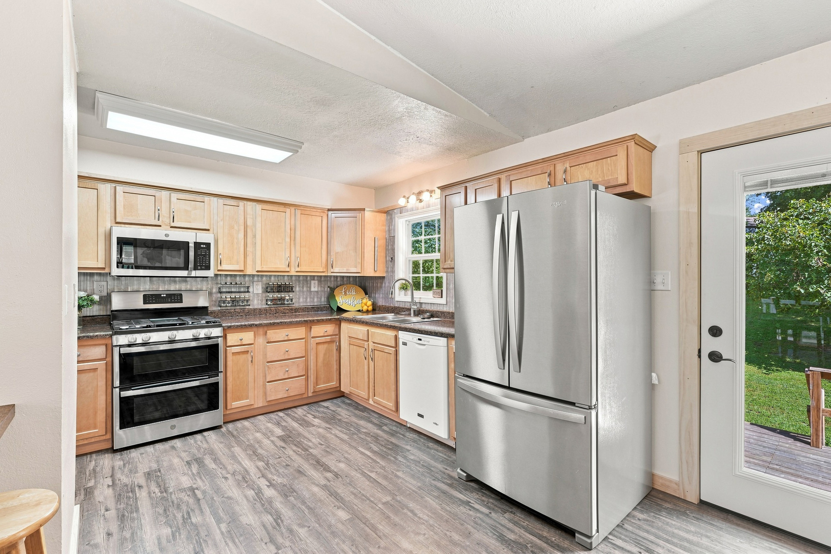 1713 Lindle Avenue Property Photo 6