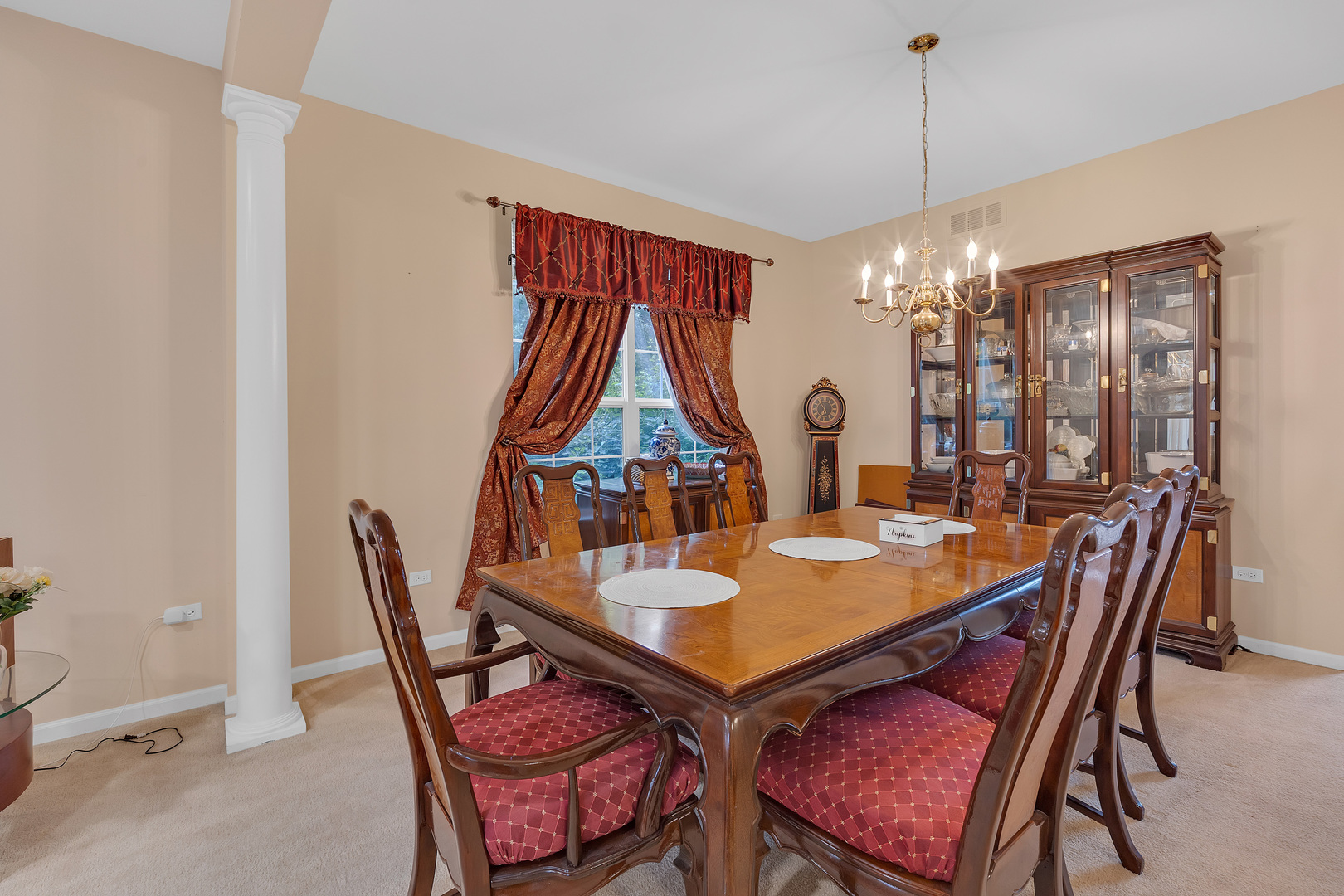 1300 Palisades Drive Property Photo 4