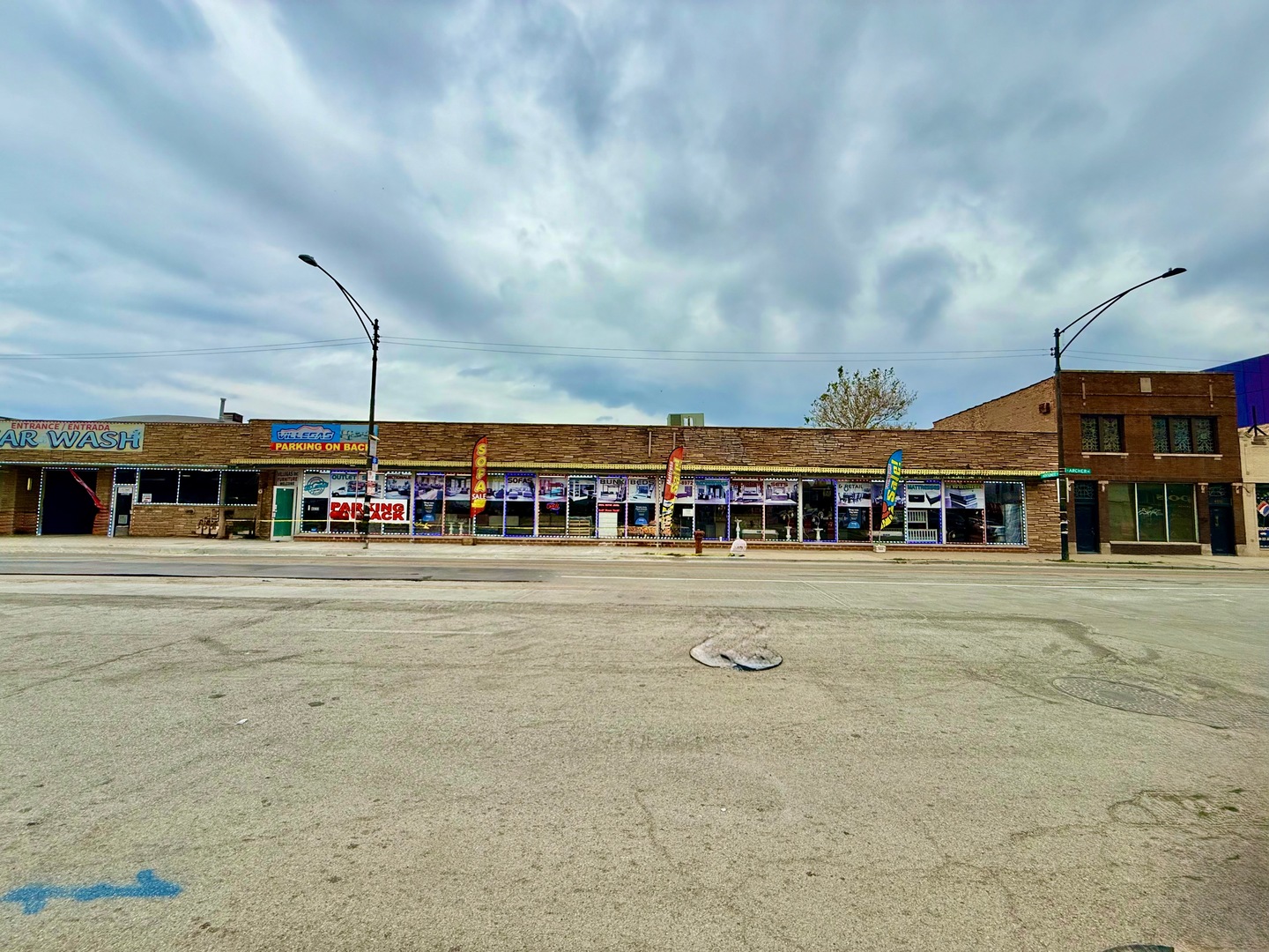 4030 S Archer Avenue Property Photo 4