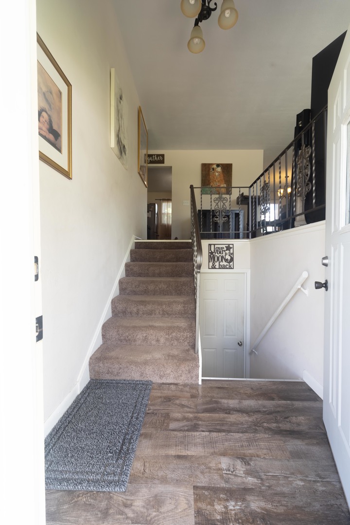 2311 W 46th Street Property Photo 4