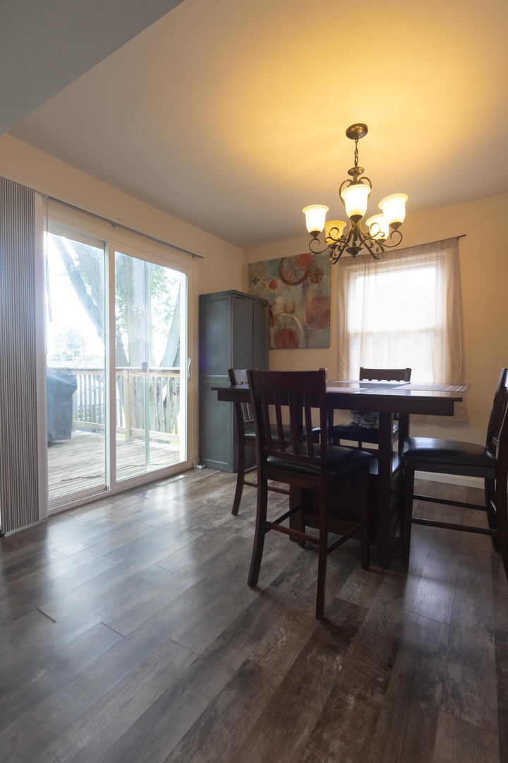 2311 W 46th Street Property Photo 9