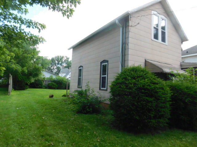 302 E Park Street Property Photo 19