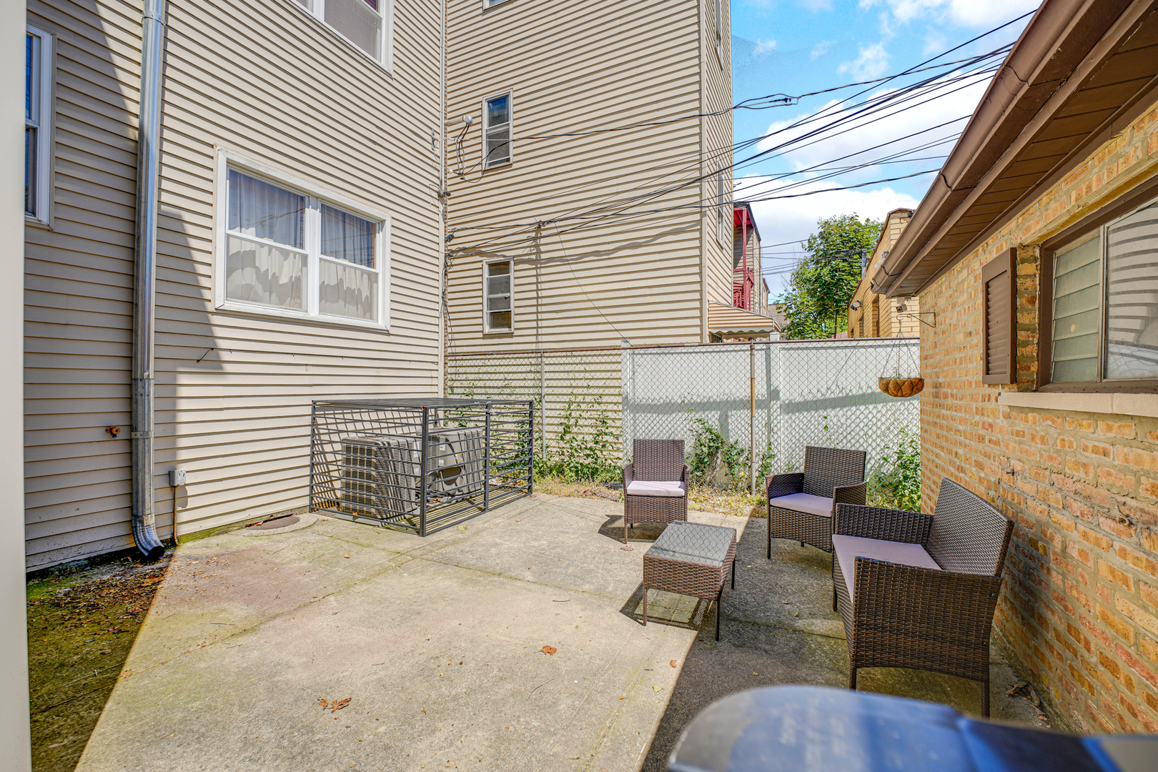 8233 S Langley Avenue G Property Photo 13