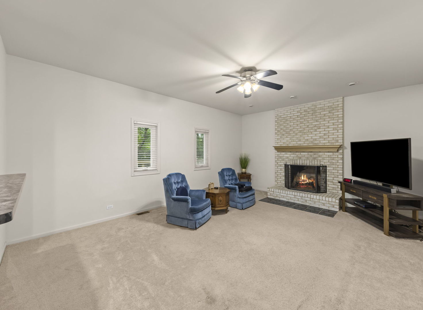 16w374 94th Street Property Photo 7