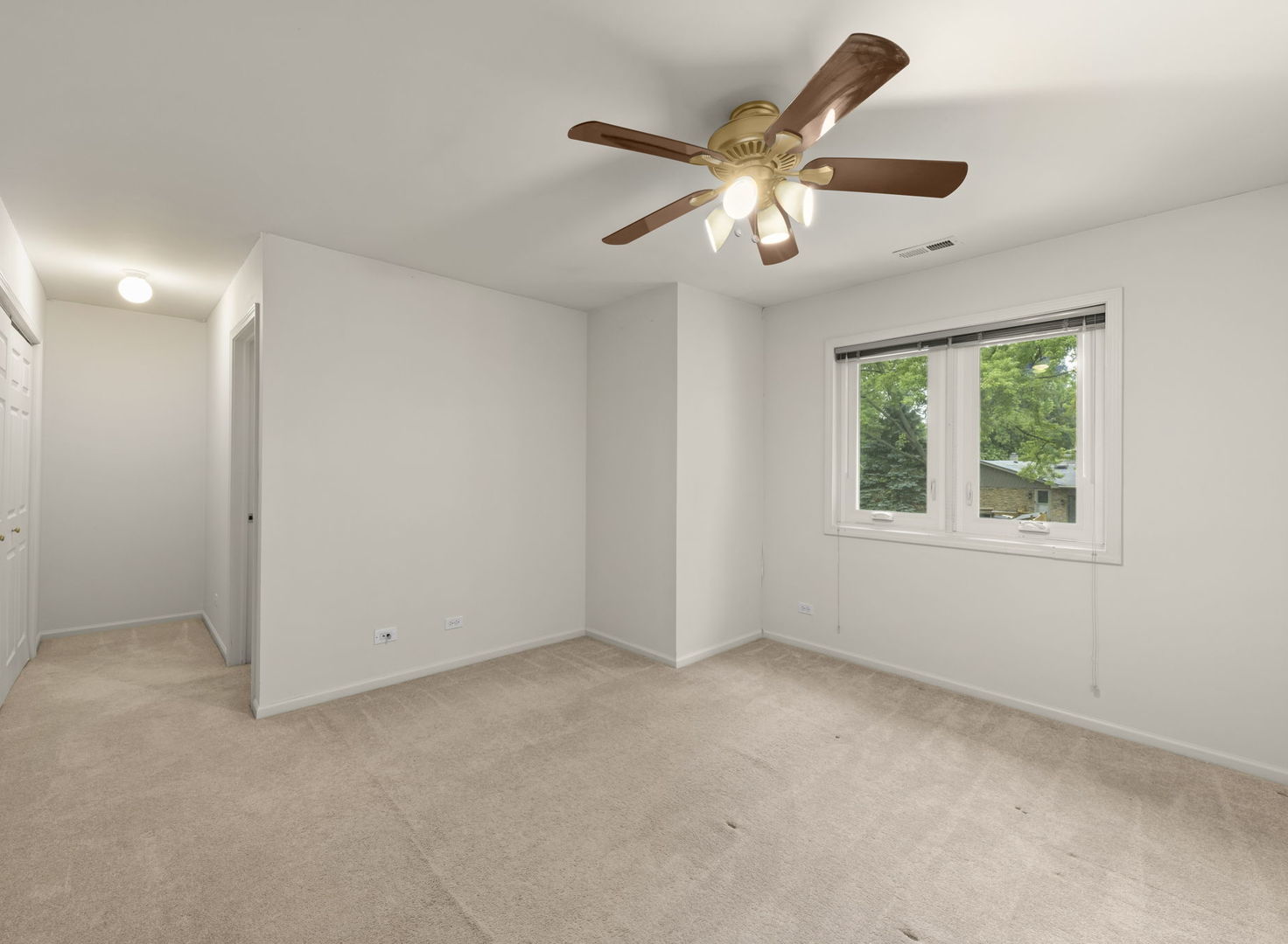 16w374 94th Street Property Photo 17