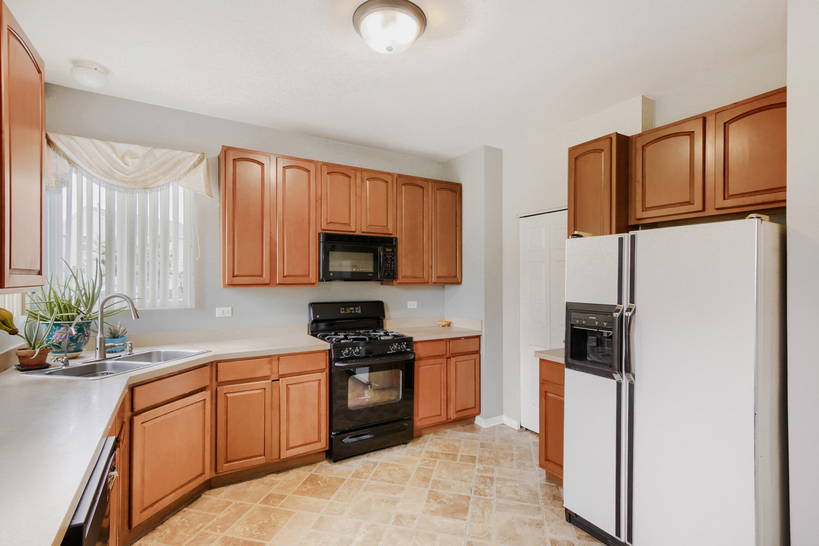 1607 Mountain Ridge Pass Property Photo 6