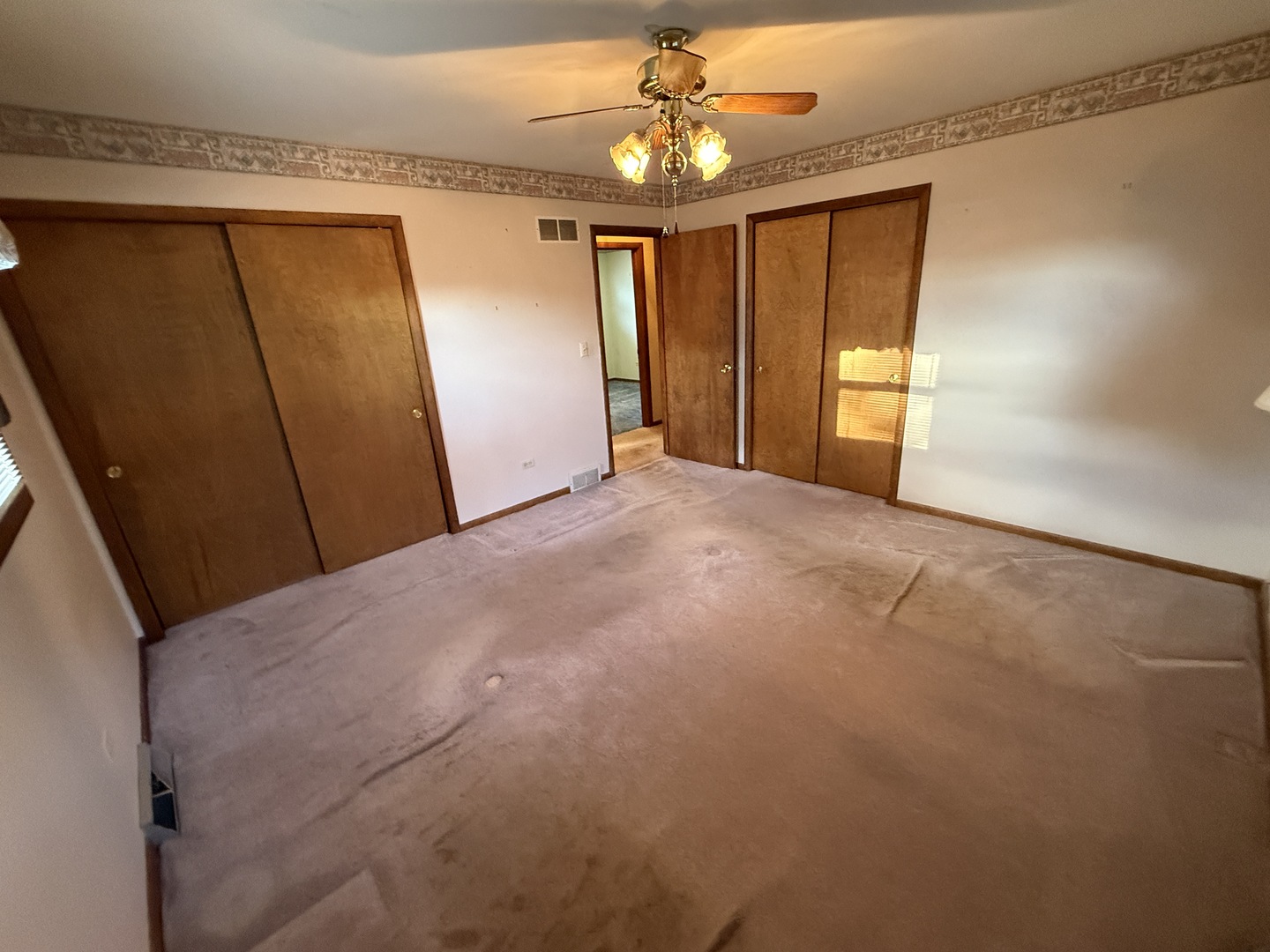 32w717 Hecker Drive Property Photo 9
