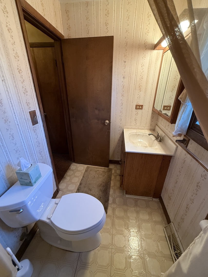 32w717 Hecker Drive Property Photo 11
