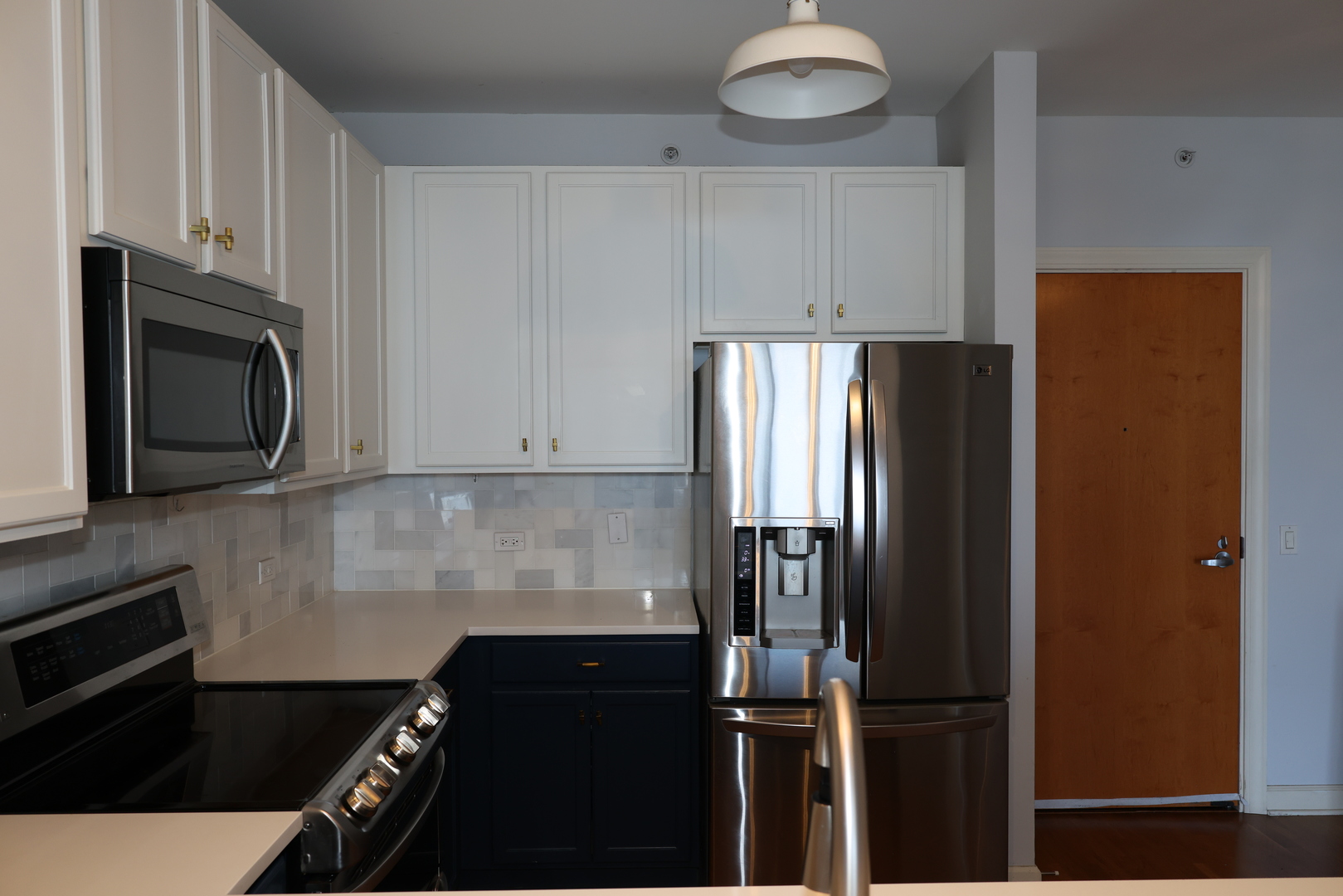 100 E 14th Street 2409 Property Photo 3
