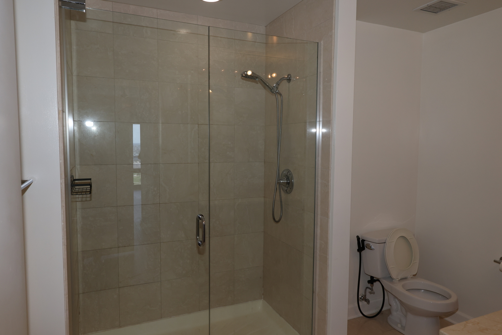100 E 14th Street 2409 Property Photo 6