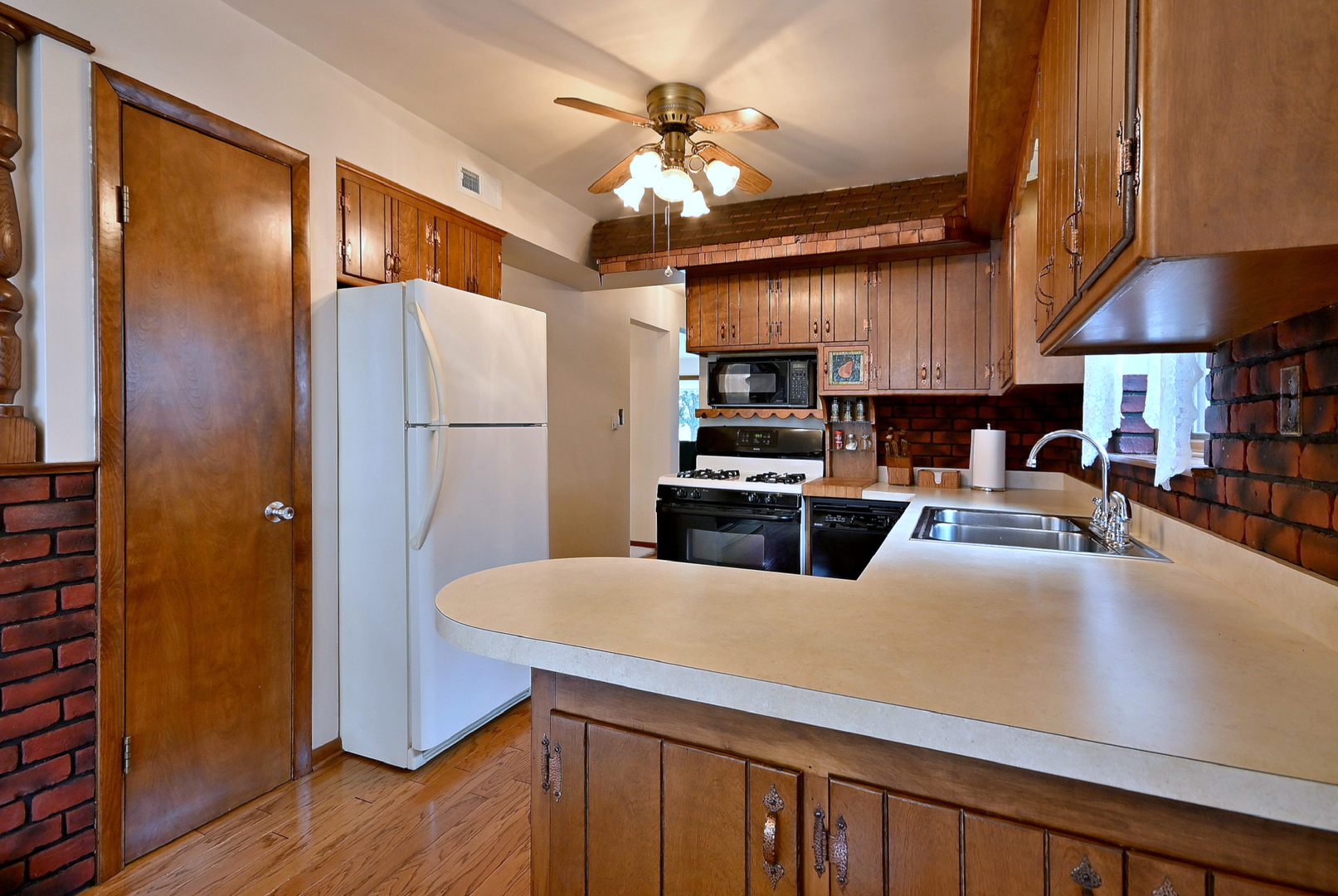 7728 W Gregory Street Property Photo 11