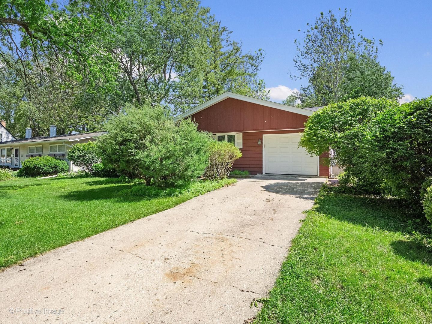 1912 E Willow Avenue Property Photo 2