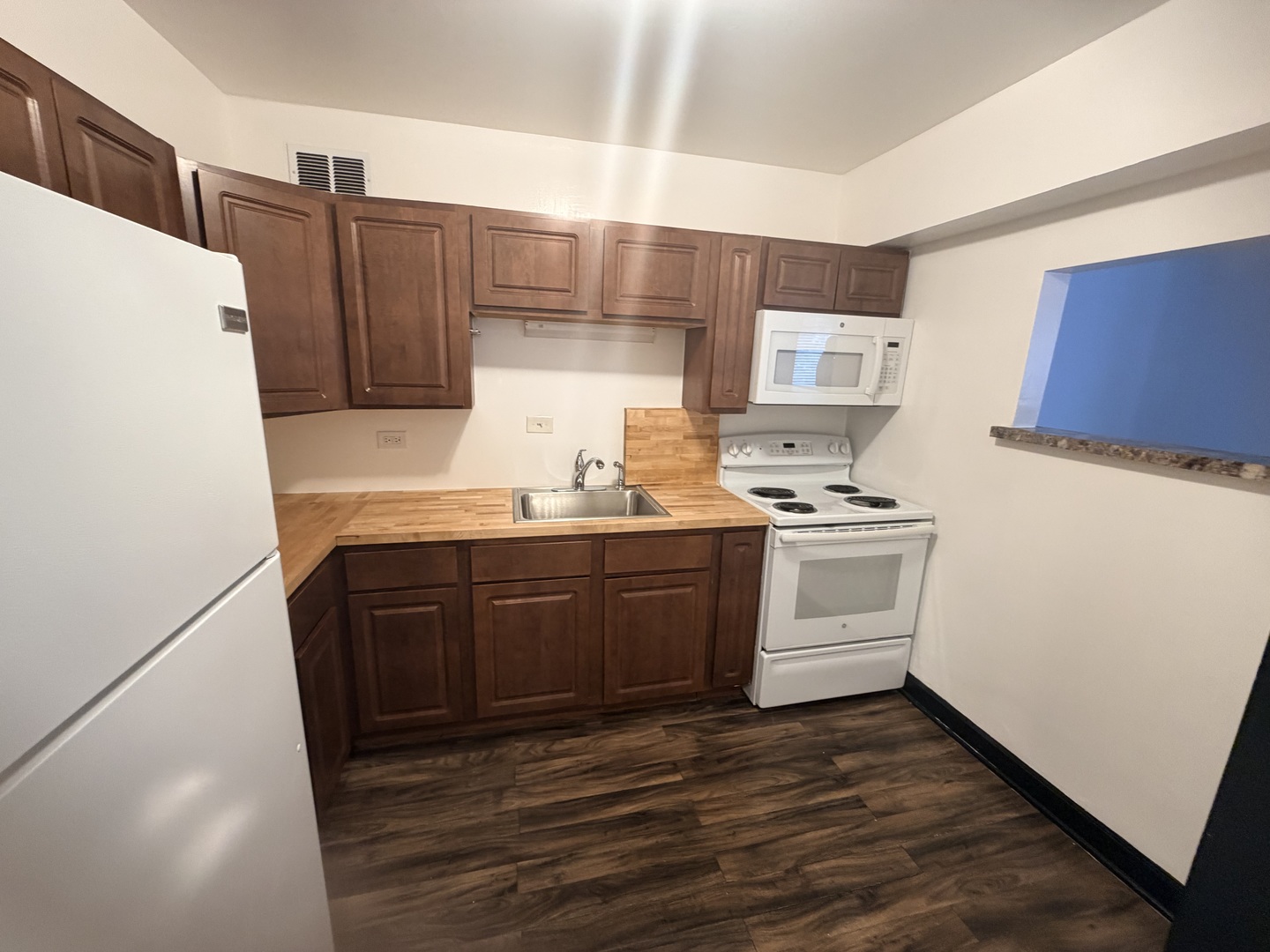 7337 S South Shore Drive 326 Property Photo 6