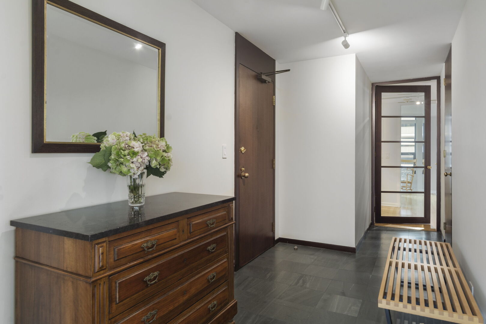 1410 N State Parkway 7a Property Photo 9