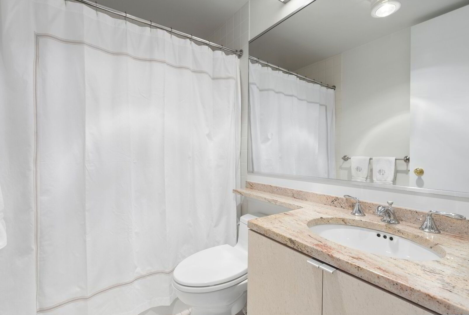 1410 N State Parkway 7a Property Photo 15