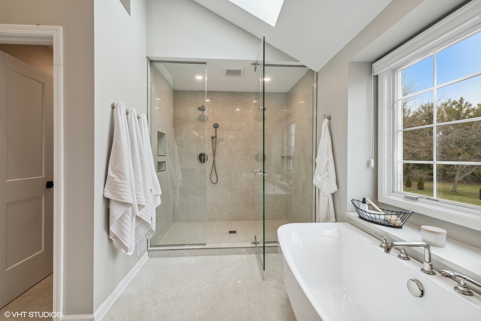 6243 Pine Tree Drive Property Photo 20