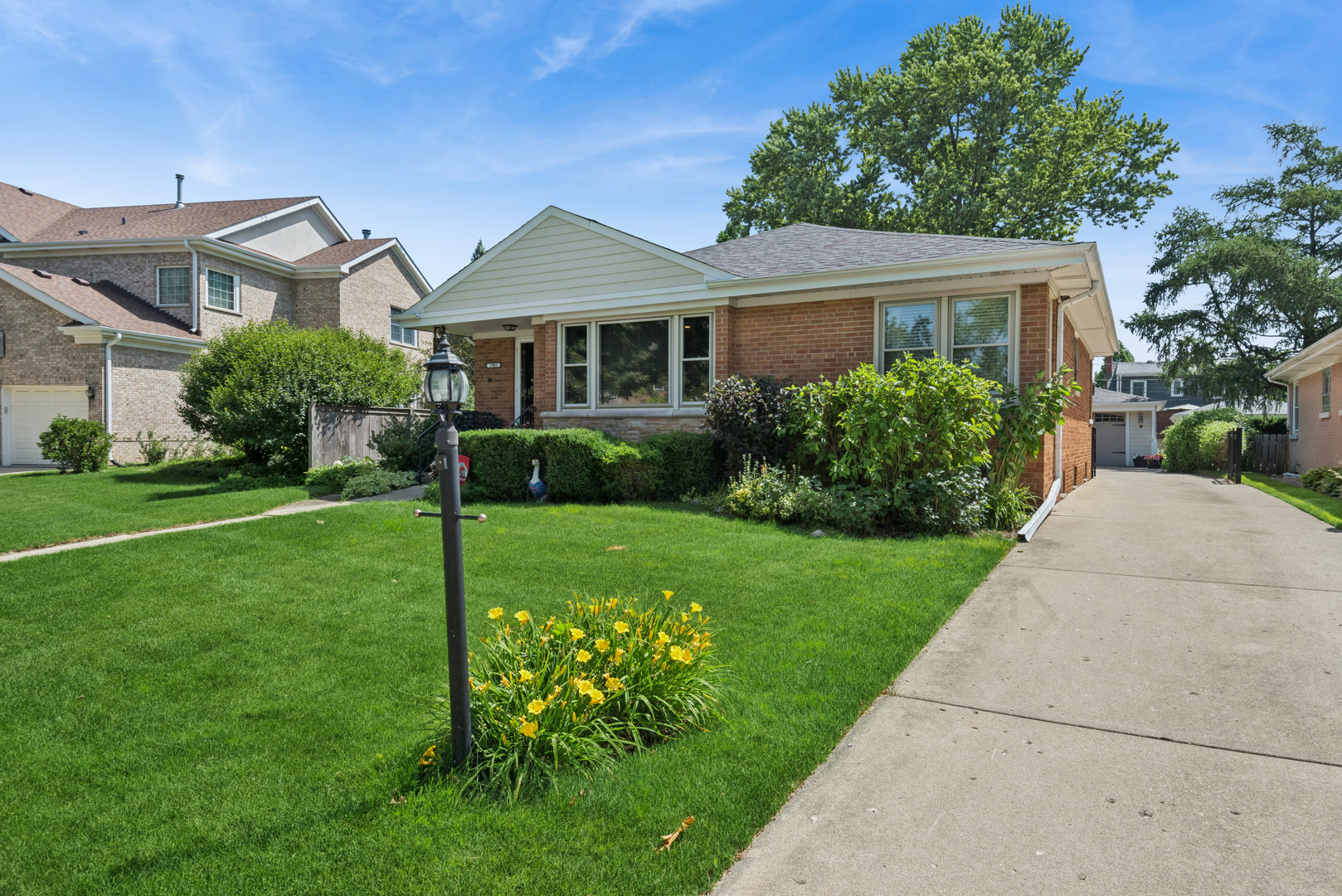 1901 Newton Avenue Property Photo 2