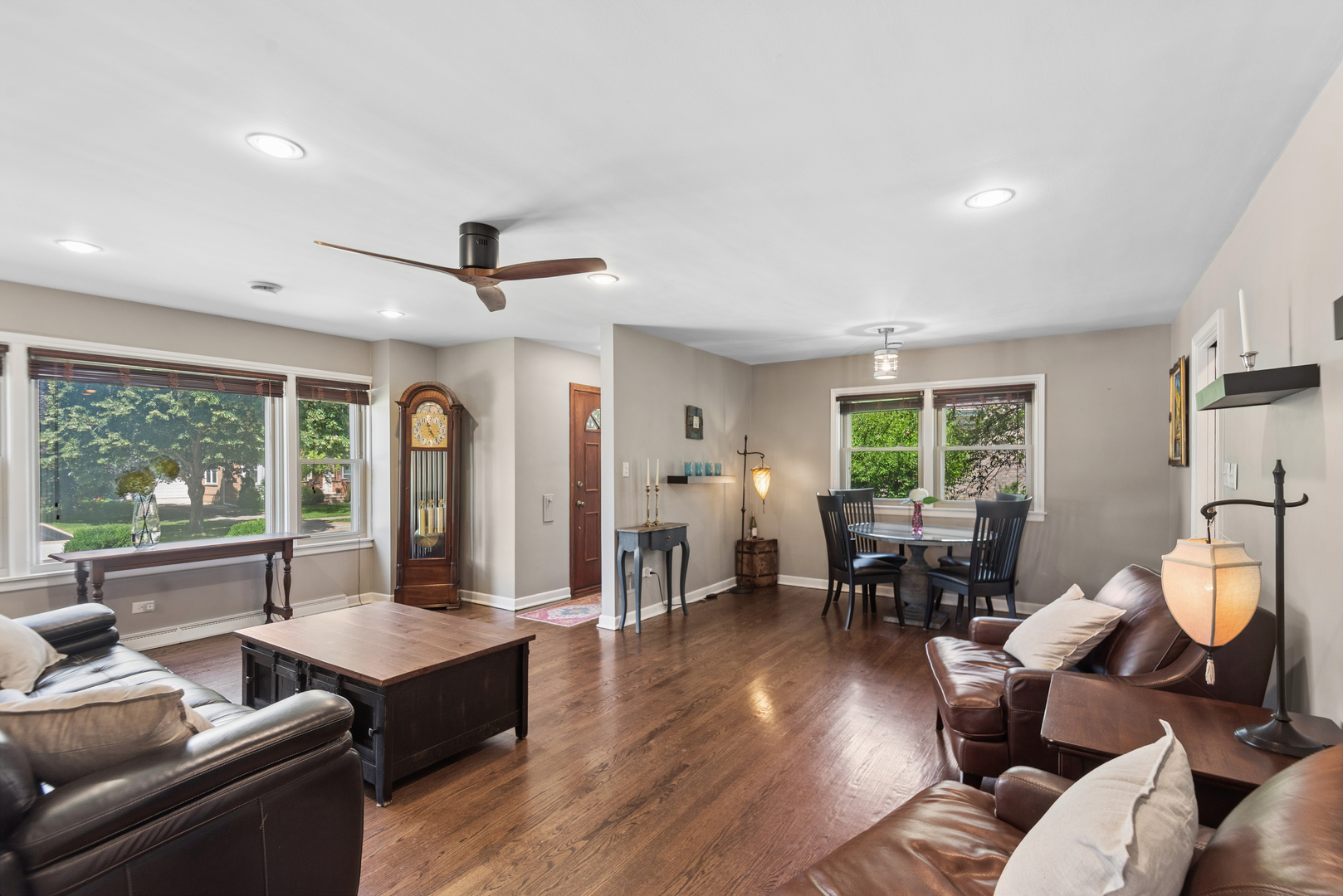 1901 Newton Avenue Property Photo 3