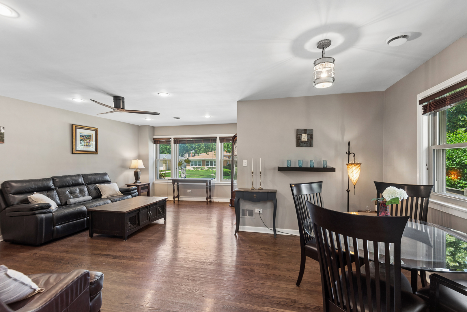1901 Newton Avenue Property Photo 4