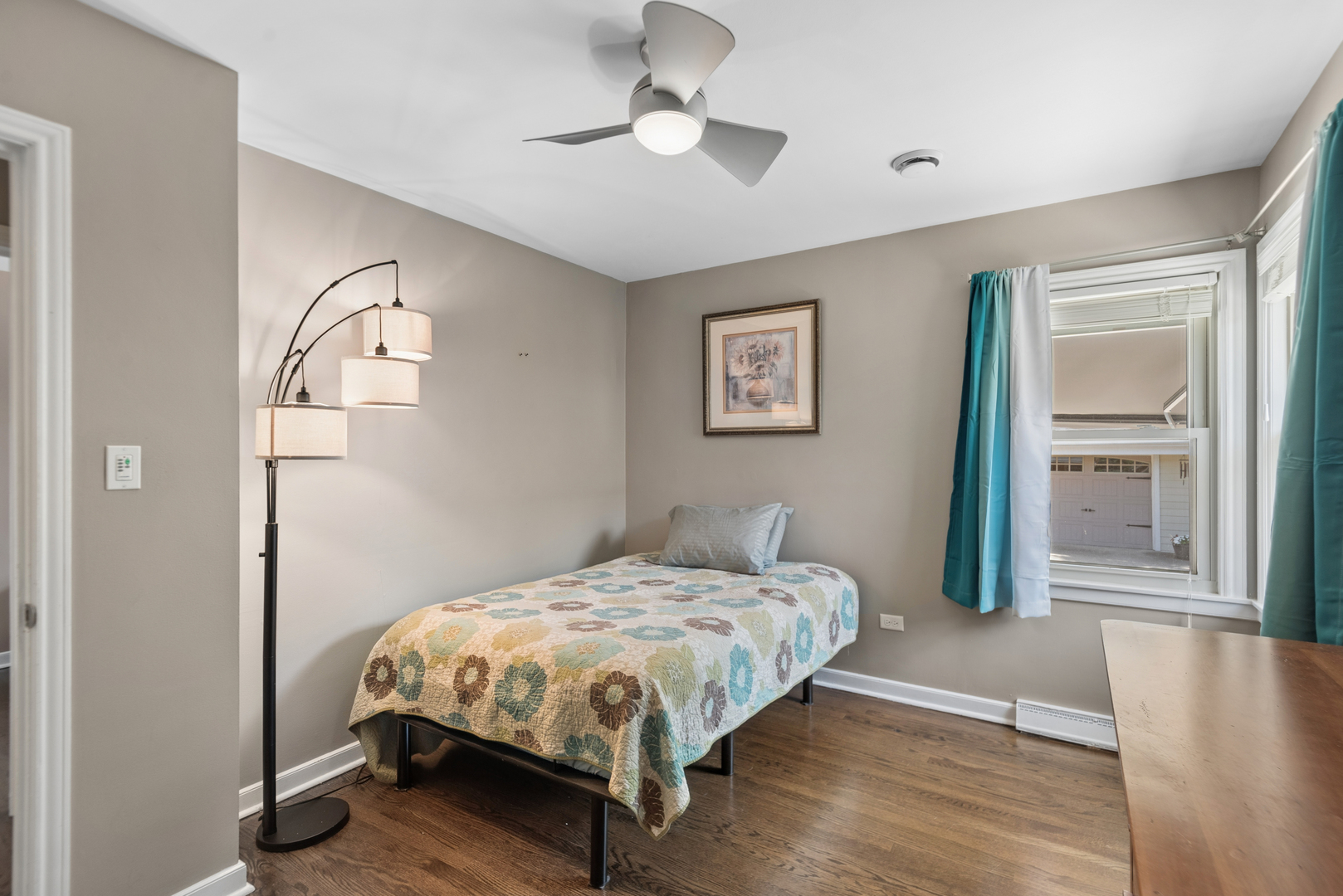 1901 Newton Avenue Property Photo 10